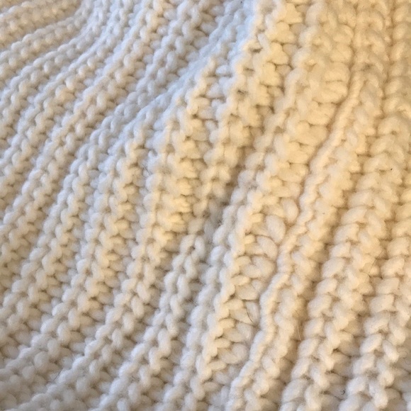 Gap Knit Infinity Wrap Scarf Snood - Picture 3 of 7